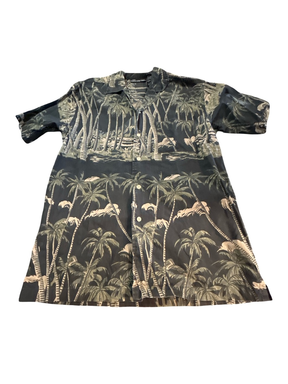 Vintage Y2K No Boundaries Hawaiian Shirt Palm Trees Medium Short Sleeve Skater
